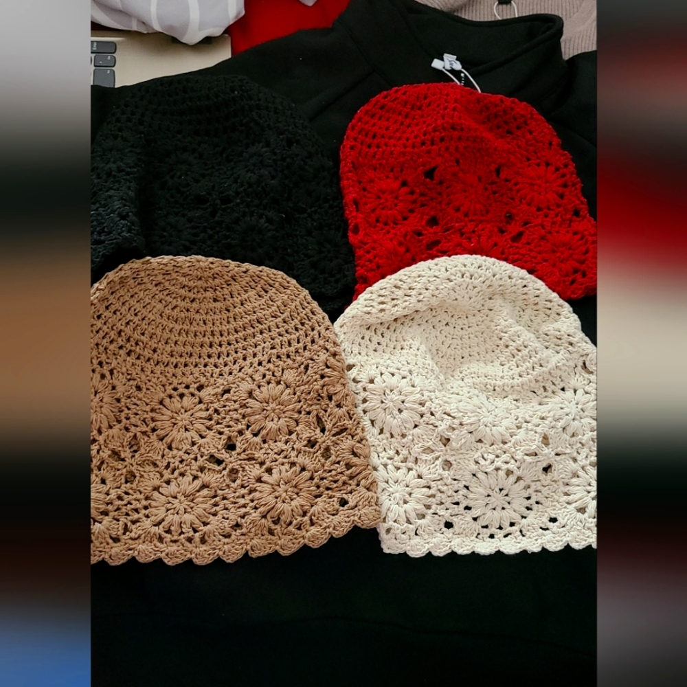 Knitted beanies 4 pack